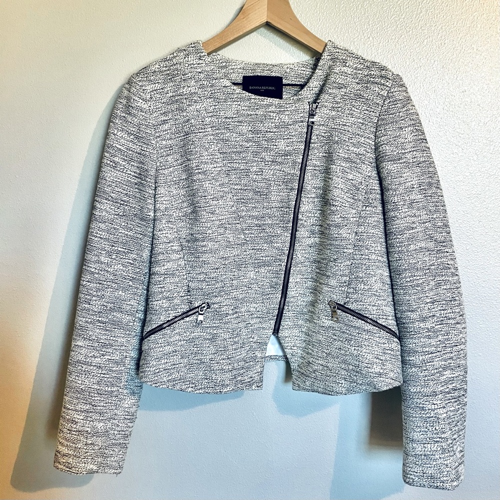 Banana Republic professional asymmetric cross zip cotton blazer.